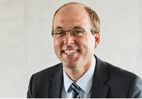 Dr. Bernd Susset